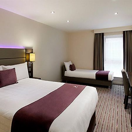 Premier Inn Glasgow Milngavie Exterior photo